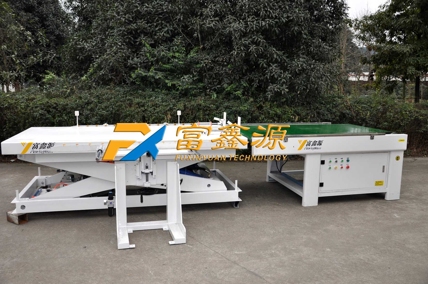平面流水線輸送機 恒溫流平輸送機 成都流平輸送機廠家 流水線平板輸送機 自動涂裝設備 自動涂裝流水線設備 涂裝自動化設備 自動化涂裝生產線設備 自動化涂裝機械 環保涂裝線自動化機械制造廠 成都環保涂裝線自動化機械 成都涂裝